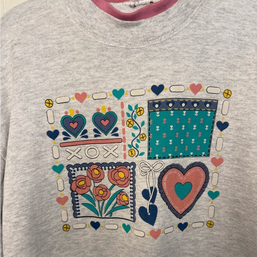 90s Cottagecore Vintage Sweatshirt with Heart and Floral Design, Size S - Picture 2 of 7